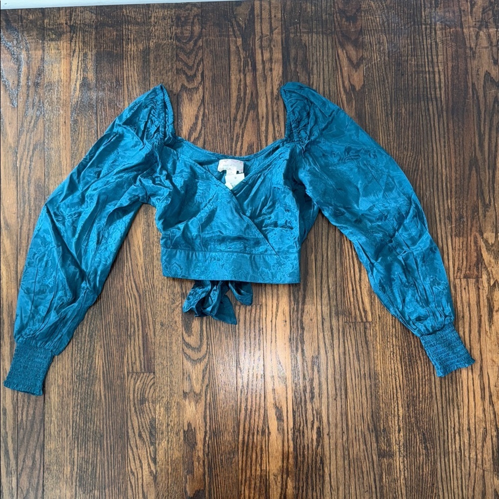 Free People Emerald Satin Wrap Crop Top Balloon Sleeve NWT XS - Picture 8 of 15